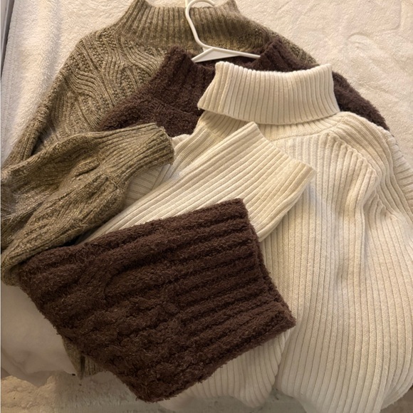 H&M Sweaters - 3 pack Women's Turtleneck Sweaters - Cream, Brown, TanSMM